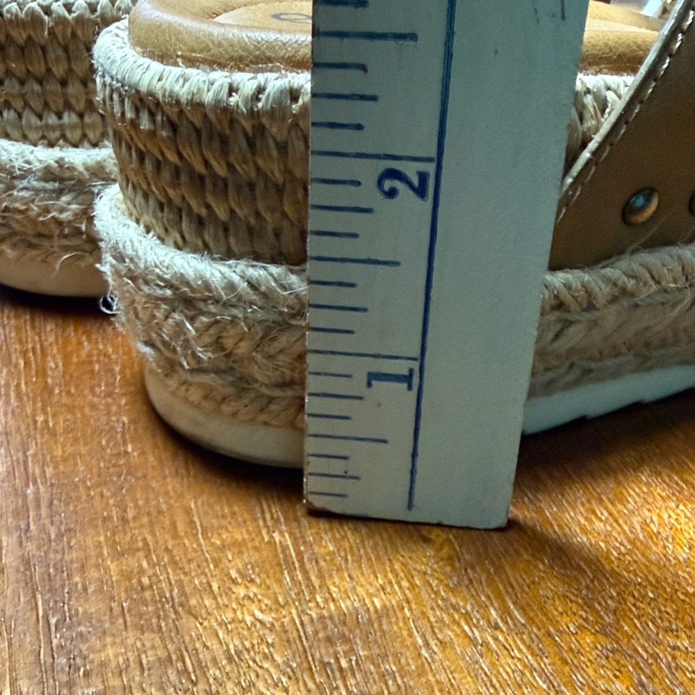 Earth Tan Sandals - Picture 4 of 13